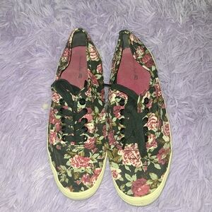 American Eagle Floral Shoes